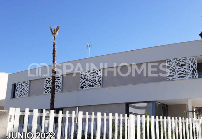 Alicante San Juan'da Sahile Yakın Satılık Lüks Villalar 31