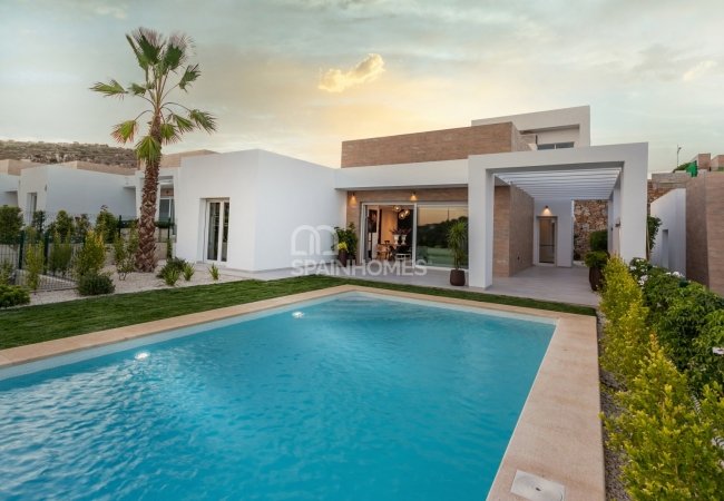 Algorfa'da Yüzme Havuzlu Kompleks İçinde Sıfır Villalar 9