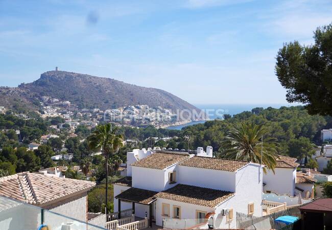 Moraira'da Eşsiz Deniz Manzaralı ve Lüks Tasarımlı Villa 26