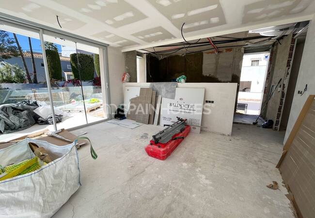 Moraira'da Eşsiz Deniz Manzaralı ve Lüks Tasarımlı Villa 17