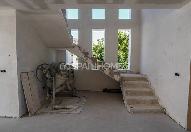 Moraira'da Eşsiz Deniz Manzaralı ve Lüks Tasarımlı Villa 15