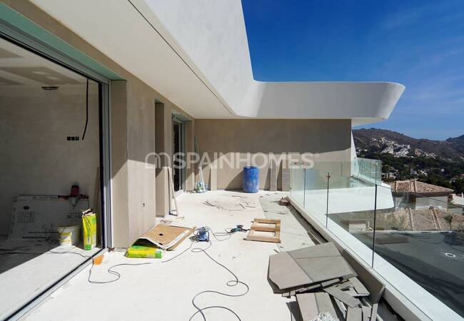 Moraira'da Eşsiz Deniz Manzaralı ve Lüks Tasarımlı Villa 13