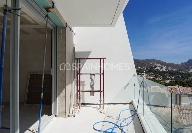 Moraira'da Eşsiz Deniz Manzaralı ve Lüks Tasarımlı Villa 14