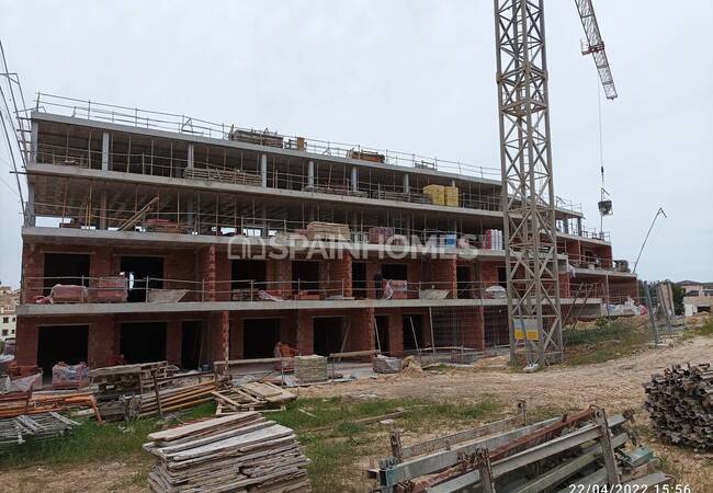 New Real Estate with Extensive Communal Areas in Villamartin 8