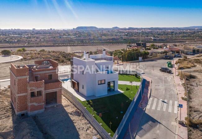 Villas Near City Center and the Beach in Mutxamel Alicante 23