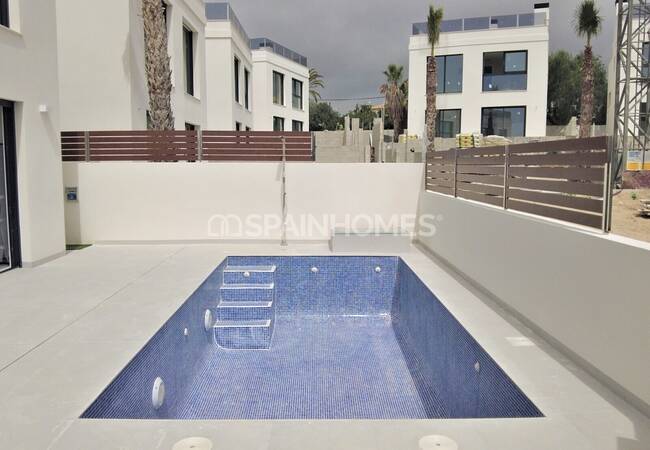 Luxury Villas Close to the Beach in Villajoyosa Alicante 31