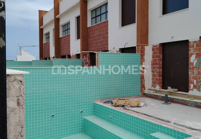 Chic Townhouses with Private Gardens in Pilar De La Horadada 10