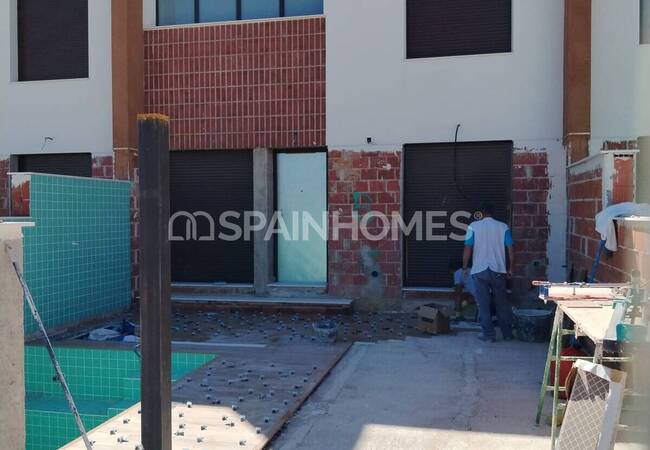 Chic Townhouses with Private Gardens in Pilar De La Horadada 12