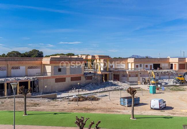 Benijofar'da Şık Tasarımla Restore Edilmiş Havuzlu Daireler 38
