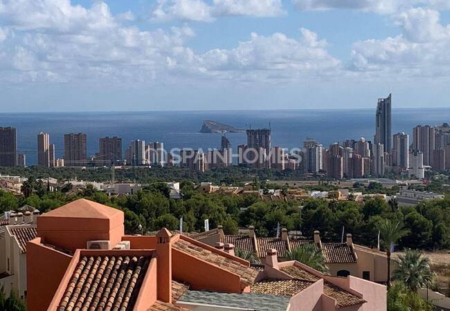 Finestrat'ta Plaja ve Şehre 5 Km Mesafede Lüks Villalar 23