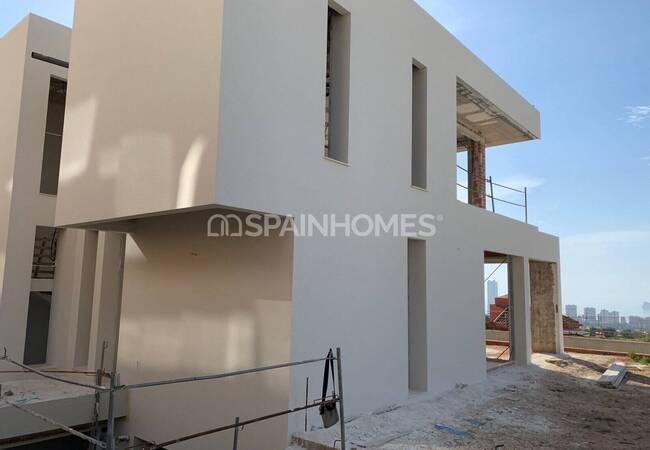 Finestrat'ta Plaja ve Şehre 5 Km Mesafede Lüks Villalar 35