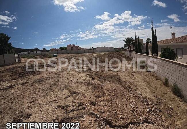 Busot'ta Sahile Yakın ve Huzurlu Bölgede Sıfır Evler 24