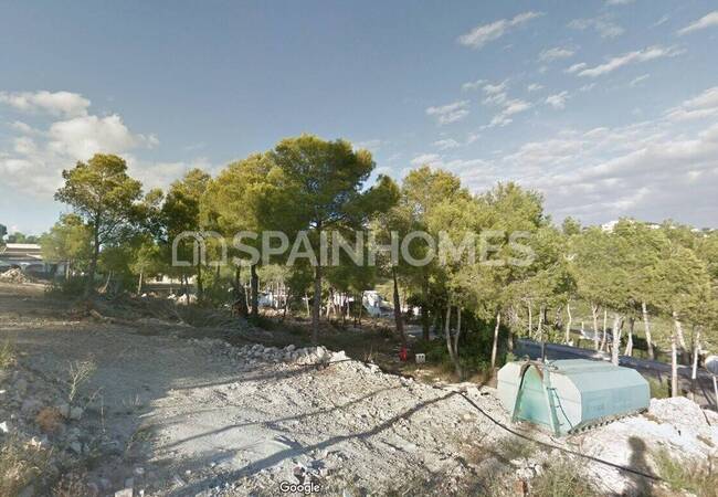 Alicante'de Sahile Yakın Satılık 4 Yatak Odalı Müstakil Ev 5