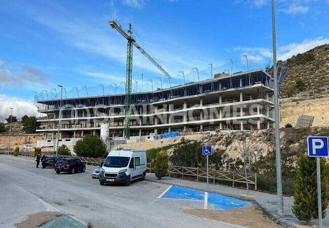 Alicante Villajoyosa'da Sahile Çok Yakın Konumda Lüks Daireler 31