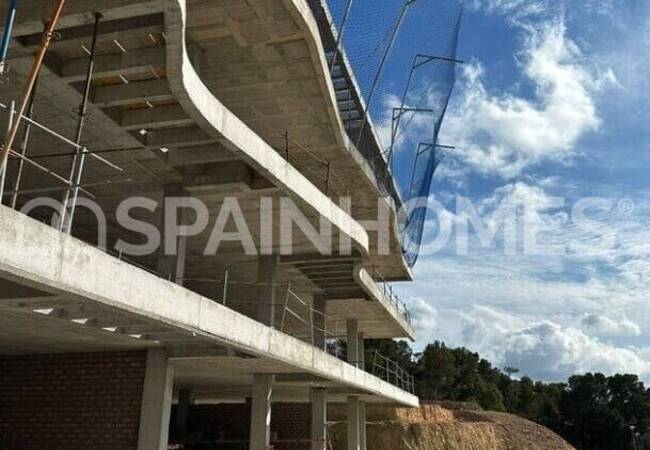 Alicante Villajoyosa'da Sahile Çok Yakın Konumda Lüks Daireler 34