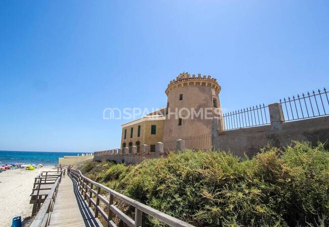 Torre De La Horadada'da Deniz Manzaralı Lüks Villalar 6
