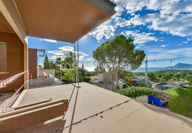 Villa with Open Sea and City Views in Altea, Alicante 39