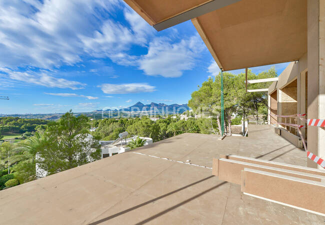 Villa with Open Sea and City Views in Altea, Alicante 43