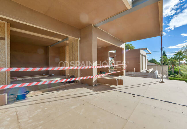Villa with Open Sea and City Views in Altea, Alicante 44