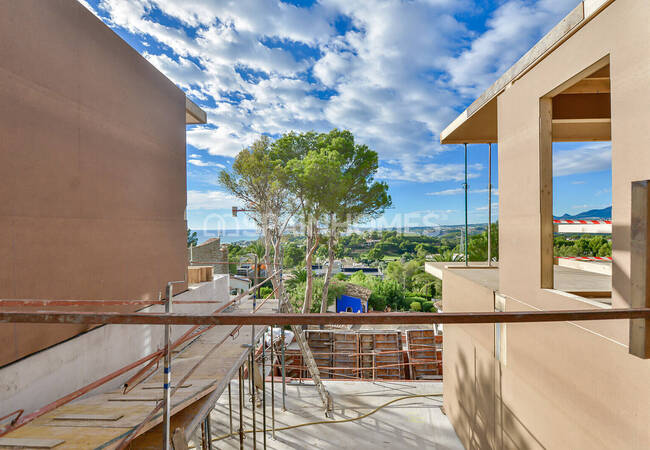 Villa with Open Sea and City Views in Altea, Alicante 47
