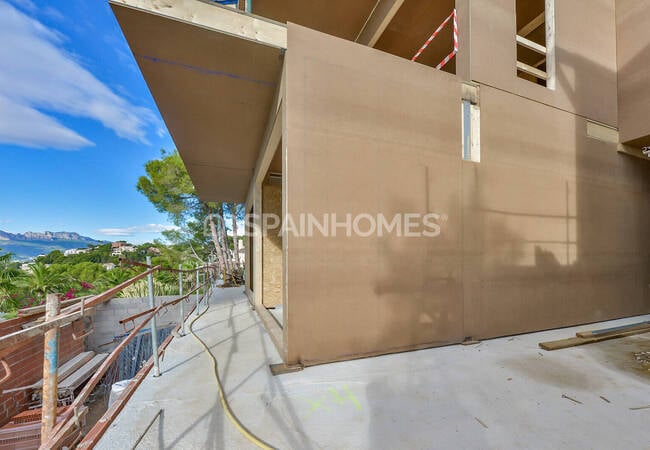 Villa with Open Sea and City Views in Altea, Alicante 51