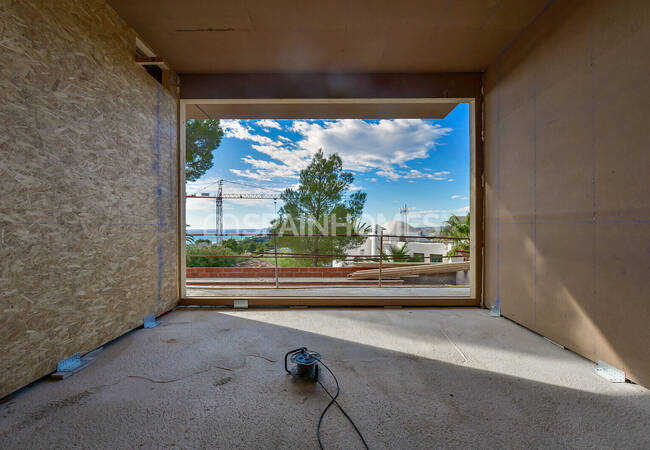 Villa with Open Sea and City Views in Altea, Alicante 62