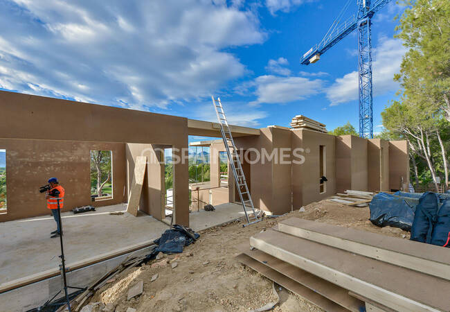 Villa with Open Sea and City Views in Altea, Alicante 18