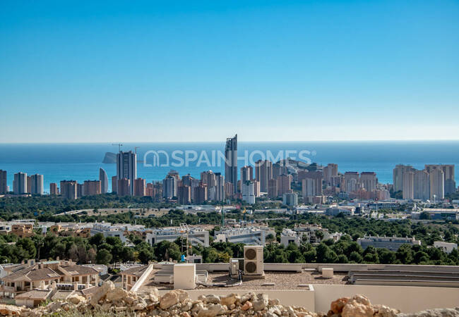 Luxury Houses with Private Gardens and Pools in Finestrat 21