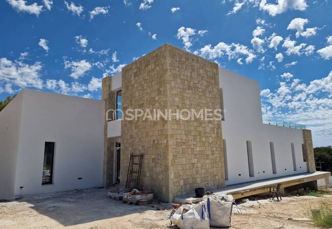 Alicante Moraira'da 4 Yatak Odalı Geniş Müstakil Villa 11