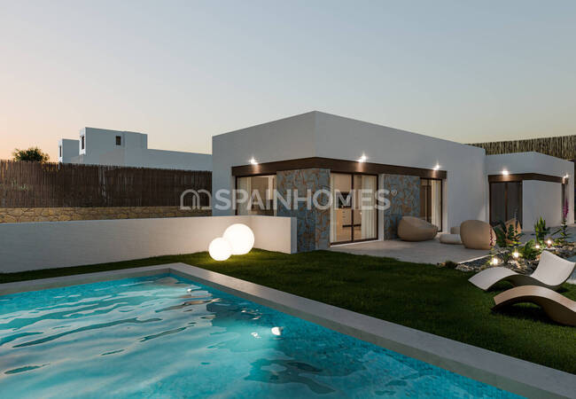 Detached Houses with Pools Near the Golf Course in Alicante Finestrat 24