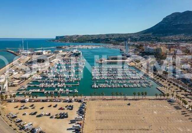 Luxe Houses with Private Pool and Garden in Denia Alicante 16