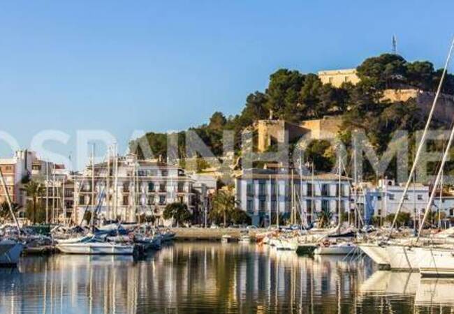 Luxe Houses with Private Pool and Garden in Denia Alicante 15