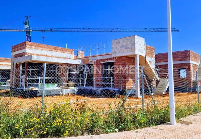 Luxe Houses with Private Pool and Garden in Denia Alicante 9