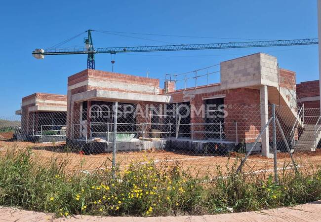 Luxe Houses with Private Pool and Garden in Denia Alicante 11