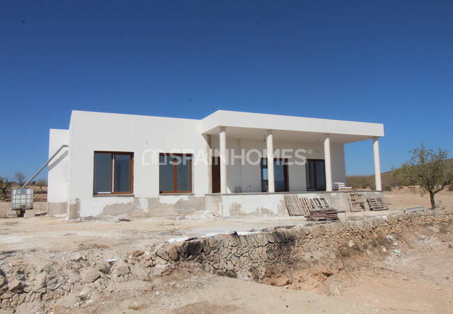 فيلا أنيقة بثلاث غرف نوم مع مسبح في بينوسو أليكانتي 5