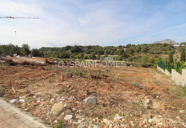 Jávea'da Havuzlu ve Modern Olanaklı 4 Yatak Odalı Villa 17