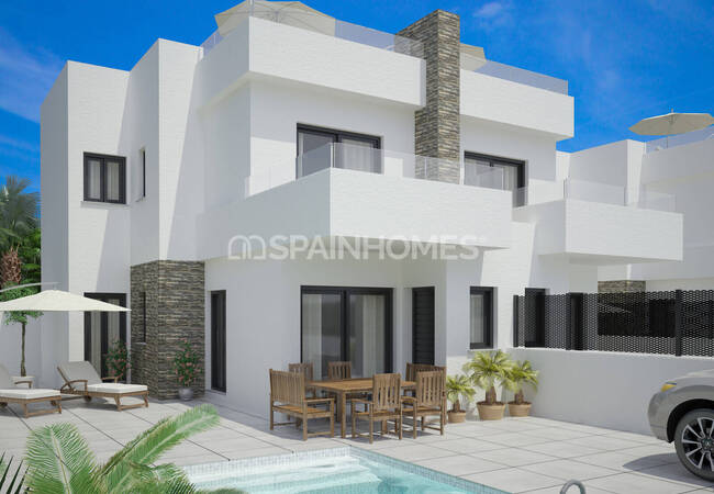 Alicante Orihuela’da Sosyal Olanaklara Yakın Havuzlu Villalar 40