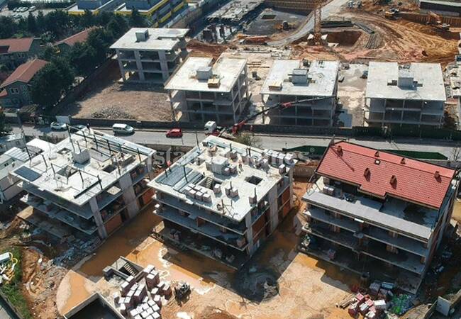 New Real Estate at the Junction of the Main Roads in Istanbul 26