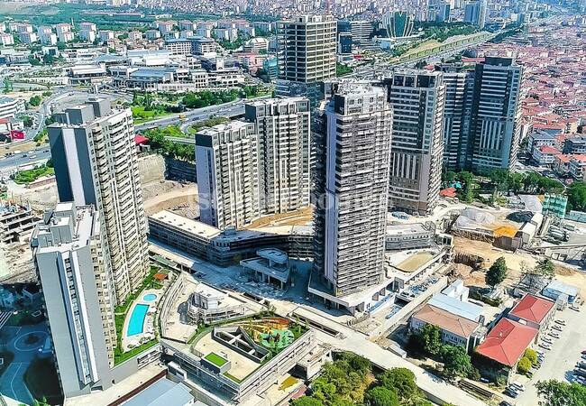 Modern Real Estate with Island and Sea Views in Maltepe 13