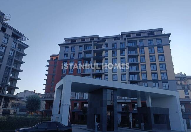 萨利耶综合楼市景公寓 15