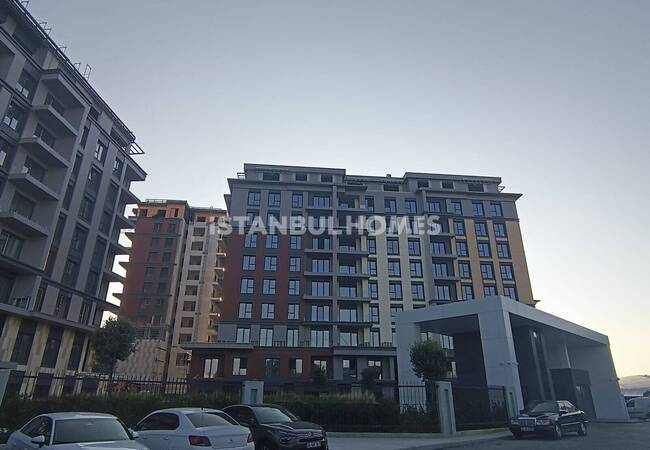 萨利耶综合楼市景公寓 11