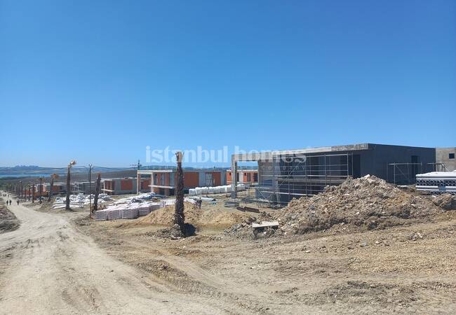 Büyükçekmece'de Özel Havuzlu Çağdaş Tasarımlı Villalar 22