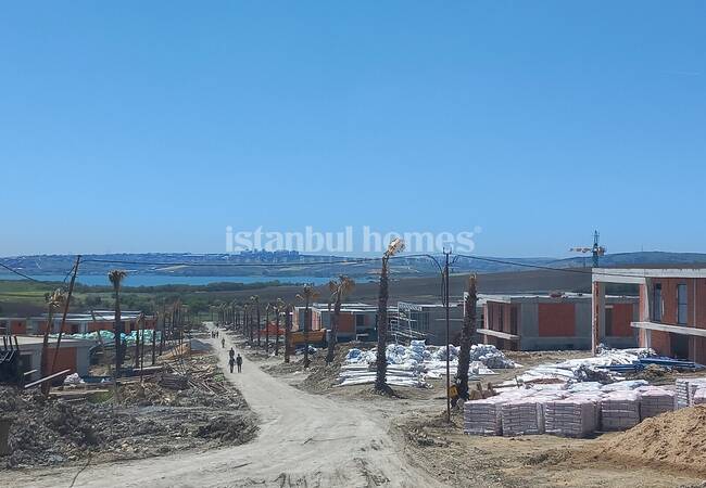 Büyükçekmece'de Özel Havuzlu Çağdaş Tasarımlı Villalar 21