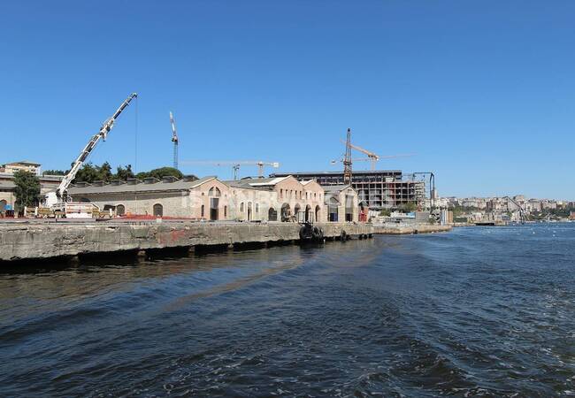 Недвижимость у моря с роскошным дизайном в Бейоглу, Стамбул 17