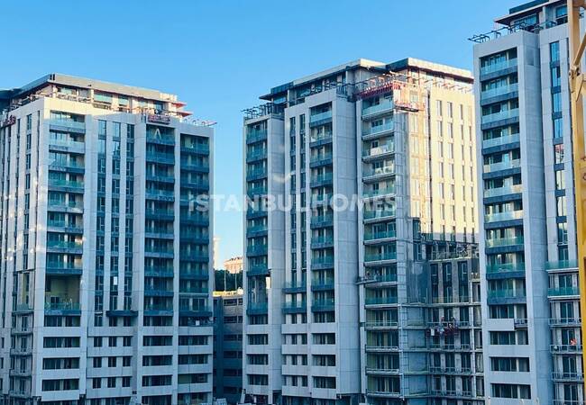 Luxe Real Estate with Sea View in Uskudar Istanbul 30