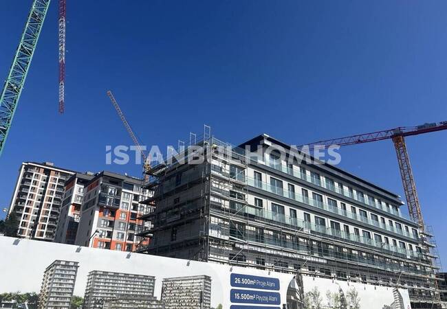 Luxe Apartments Near Metro and Shopping Mall in Maltepe 23