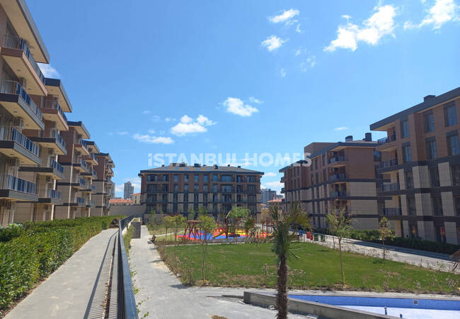 شقق في مجمع سكني مع مسبح وأمن في باشاك شهير 12