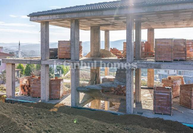 Triplex Villa with Private Pool and Garden in Istanbul Sile 3