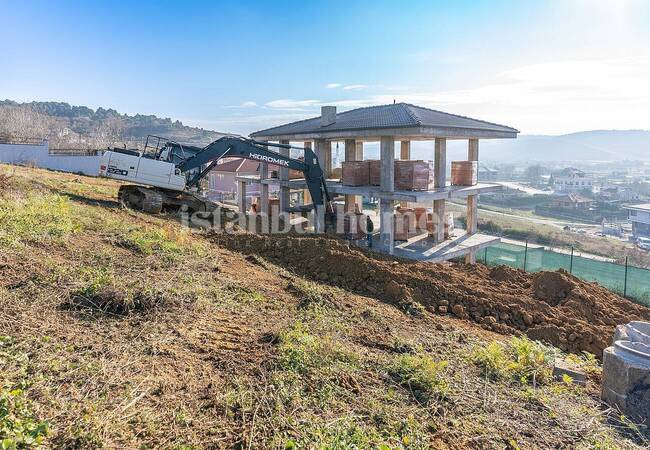 Triplex Villa with Private Pool and Garden in Istanbul Sile 7