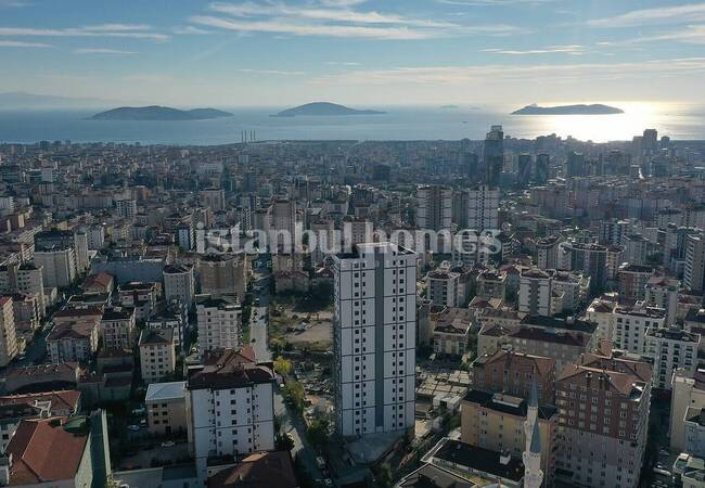 Flats in Complex with Pool in Maltepe Istanbul 13